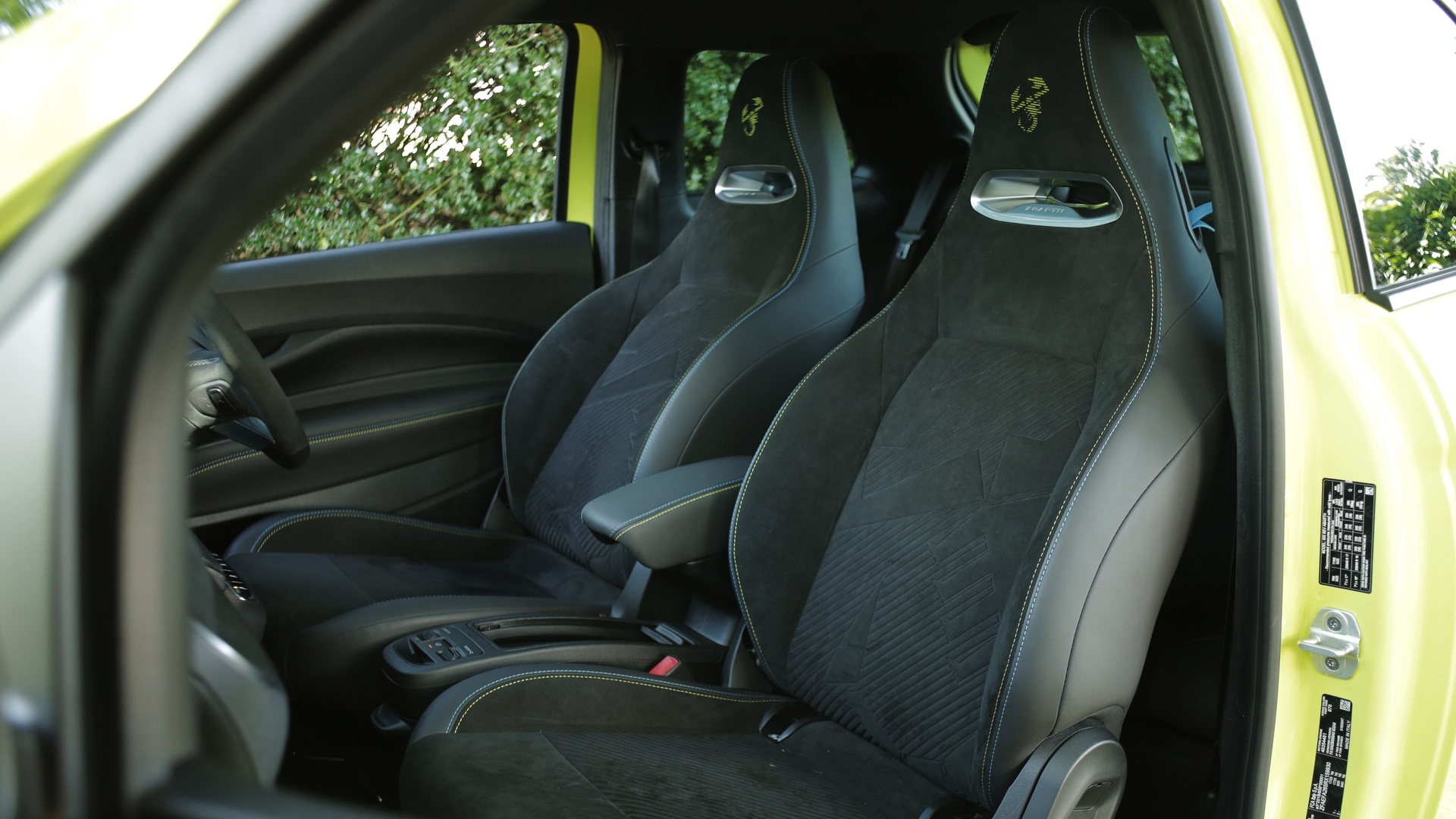 ABARTH 500 ELECTRIC HATCHBACK 114kW 42.2kWh 3dr Auto